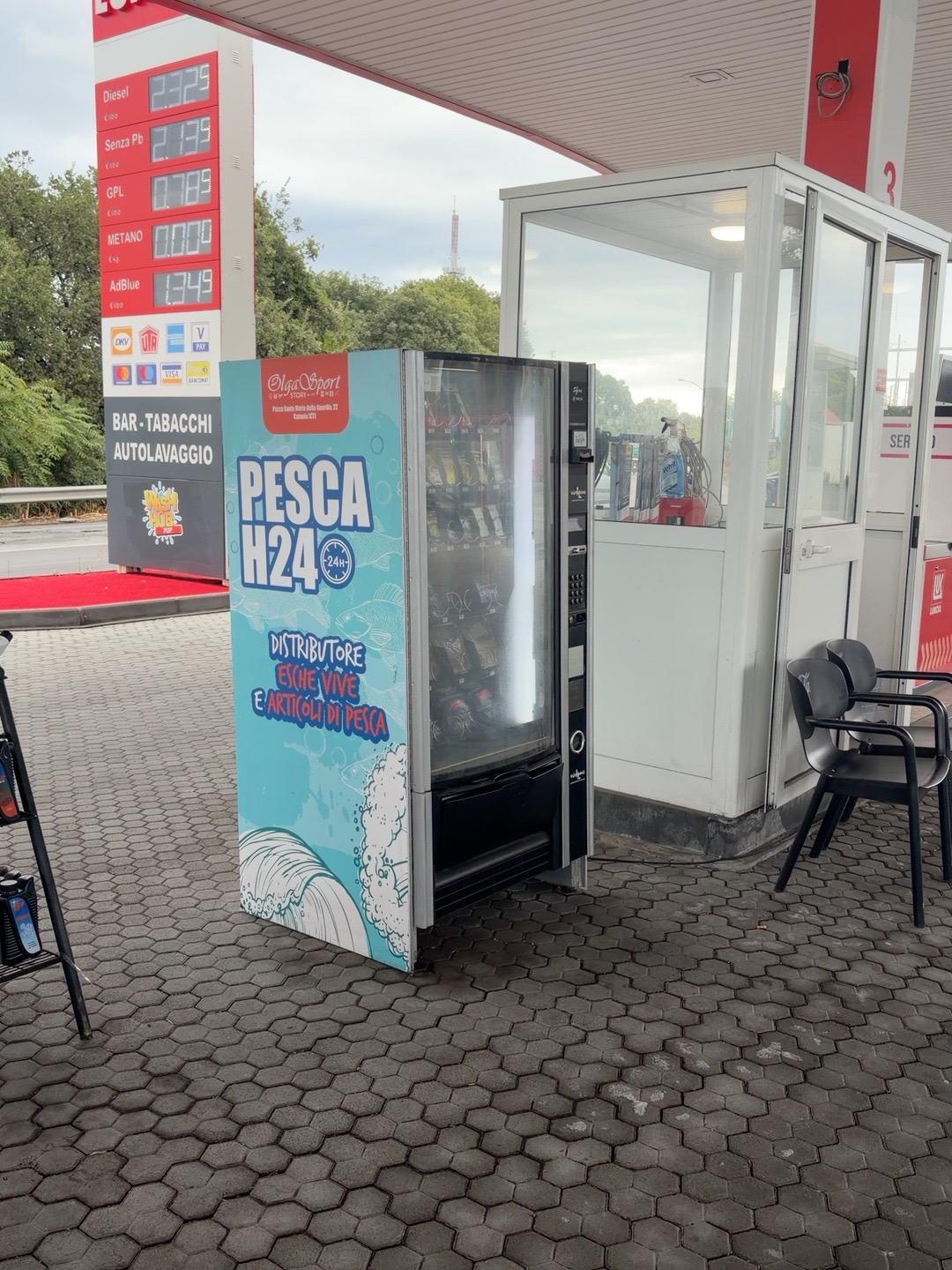 Distributore Pesca H24 Olga Sport presso Lukoil Paesi Etnei